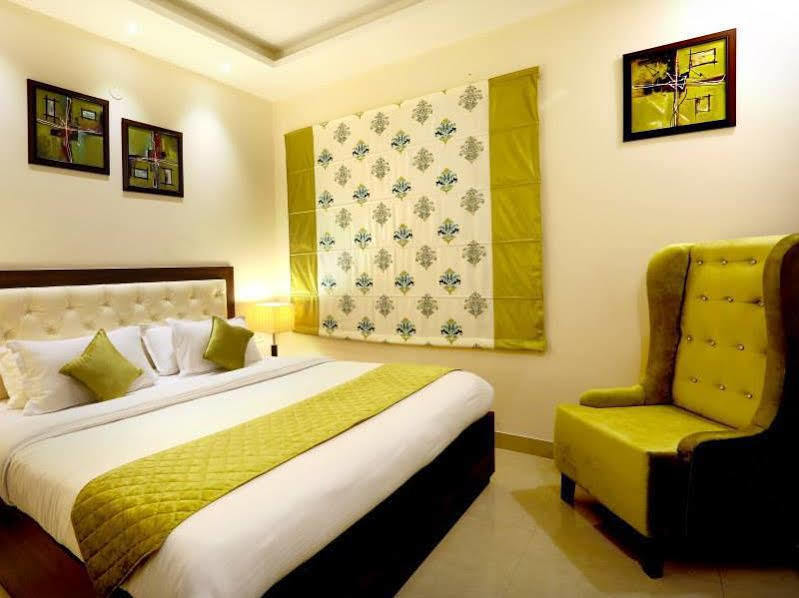 Hotel Rk Grande Ludhiana Buitenkant foto
