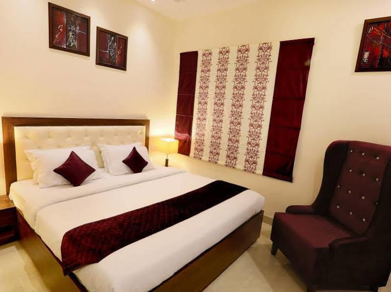 Hotel Rk Grande Ludhiana Buitenkant foto